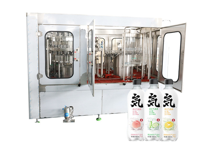 OPP Labeler Rapid Flow Carbonated Filling Machine For Pet Bottles